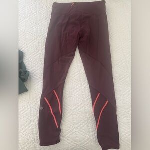 Lululemon Maroon Leggings with Mesh Paneling Sz 6
